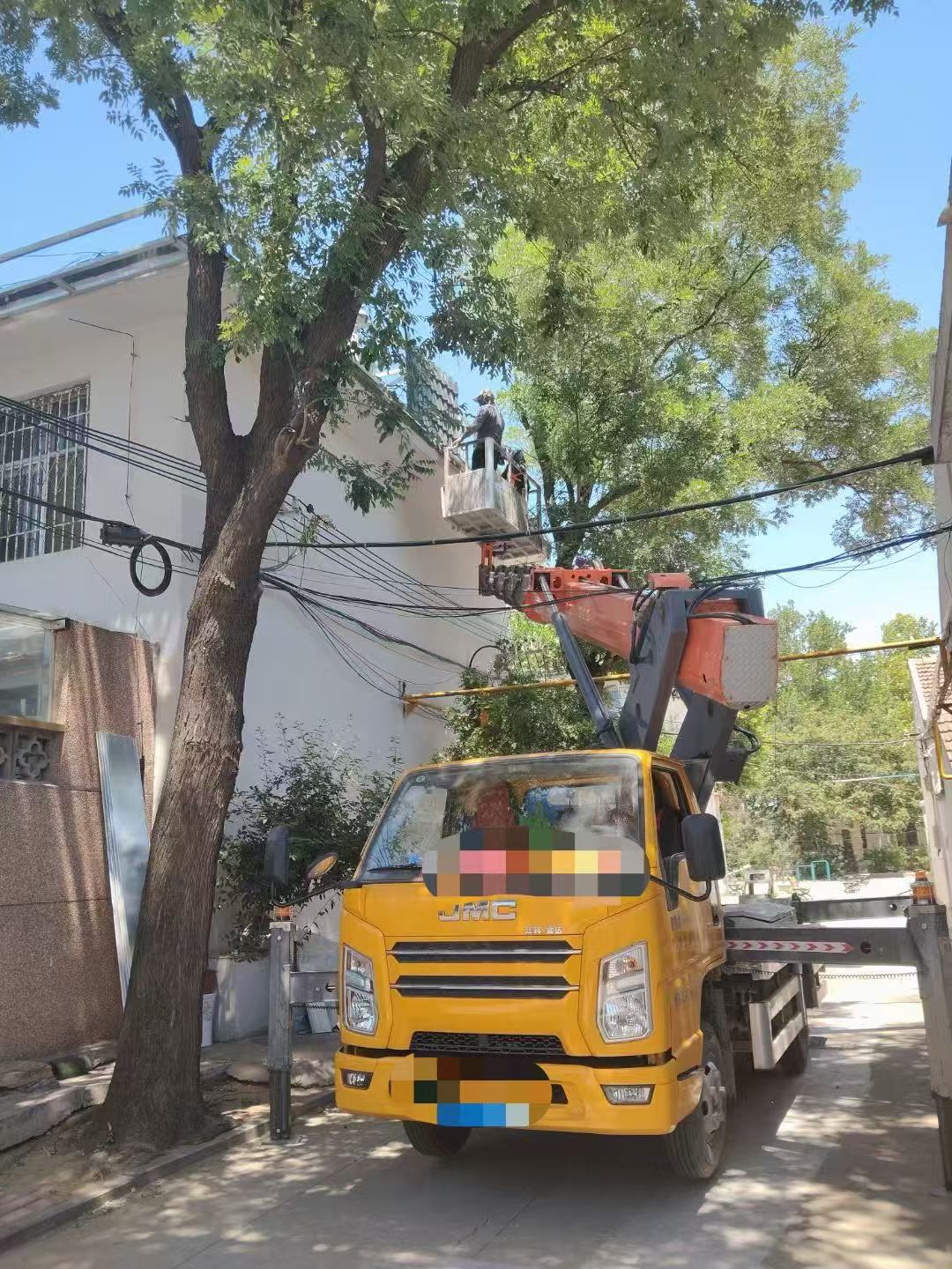 利通区高空作业车能吊装重物吗？最大承载多少公斤？