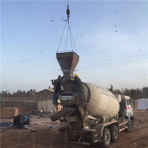 利通区“精准瞄准”—— 吊车的 “定位导航” 技术